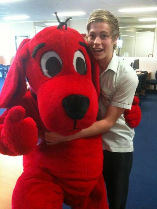 eli ౨ৎ tweet media