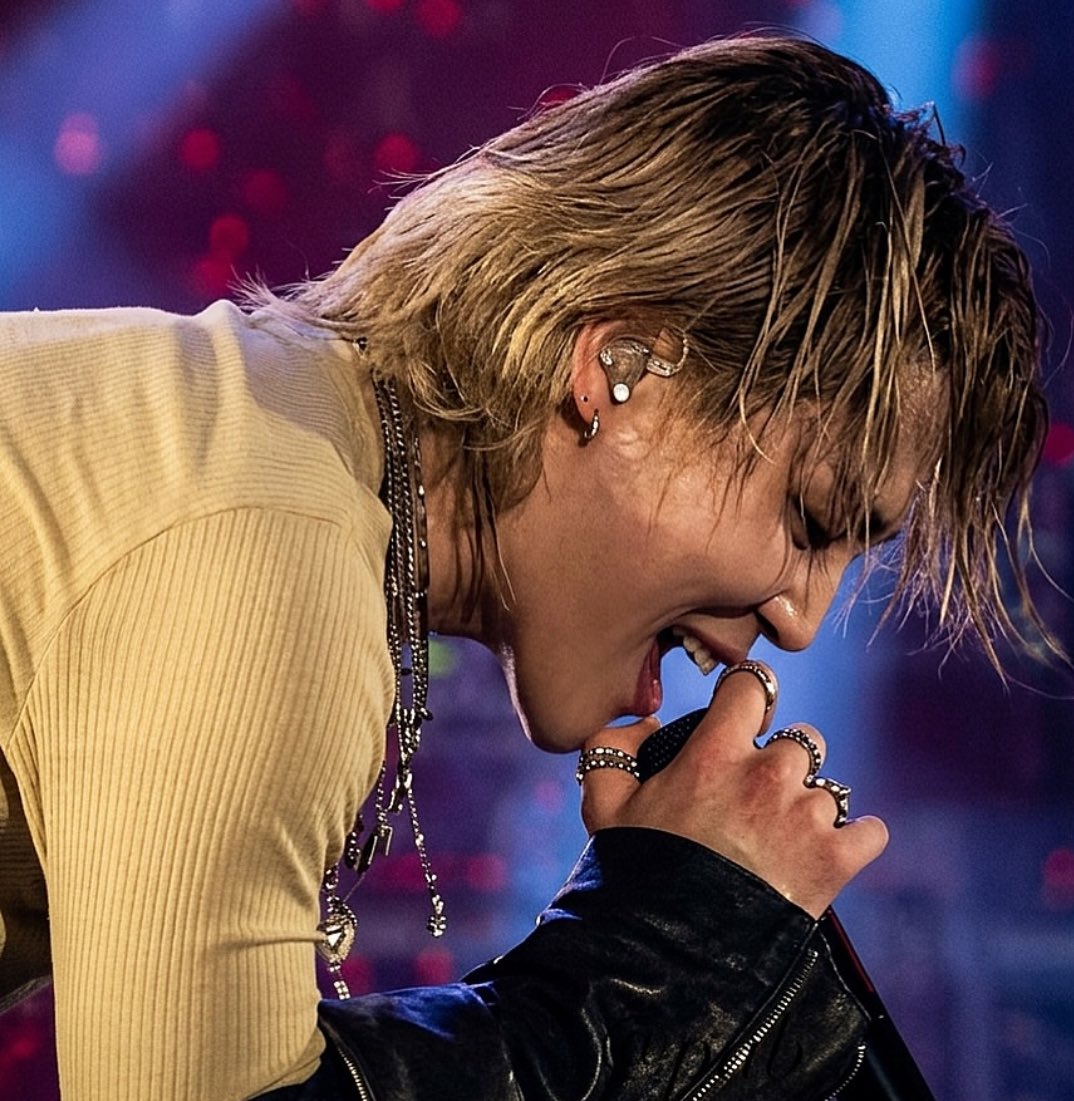 ☽⊹ 𝙎𝙟𝙢𝙩𝙚𝙥𝙝 ꨄ tweet media