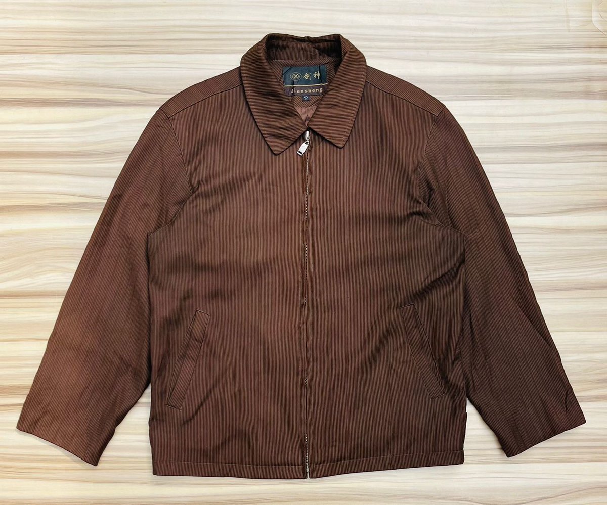 L'arriviste tweet media