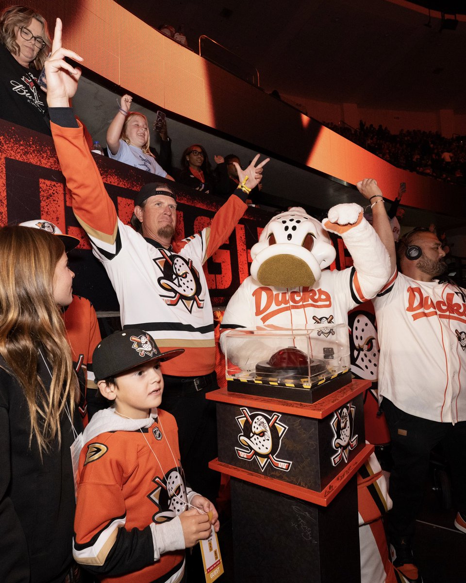 Los Angeles Angels tweet media