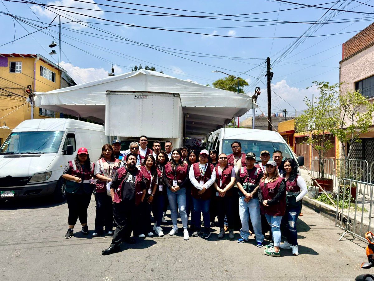 MetropolisCDMX's tweet image. Fuimos a la Alcaldía #Azcapotzalco en la colonia Pro Hogar, llevando al gobierno de la CDMX y a #Metrópolis hasta la puerta de tu casa, dentro del programa #CasaPorCasa. 

#CapitaldelaTransformación #cxc