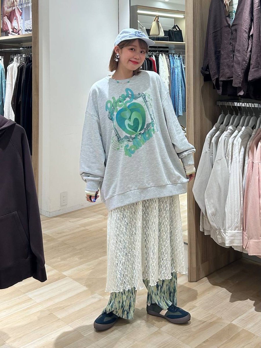 Sグレー Mrs.GREEN APPLE xand STオーバーサイズスウェット ◤STAFF STYLING◢ Mrs. GREEN APPLE × and ST コラボ オーバーサイズ