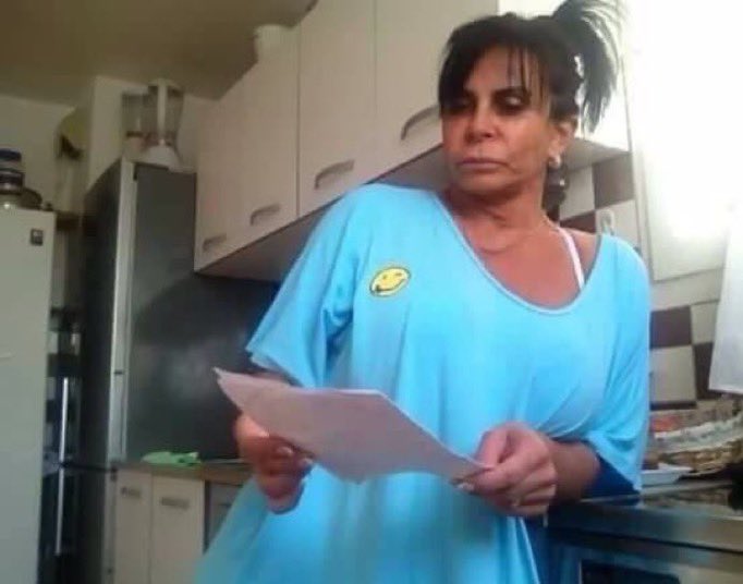 gente por favorzinho parem de traduzir verse como verso me dá dor de barriga