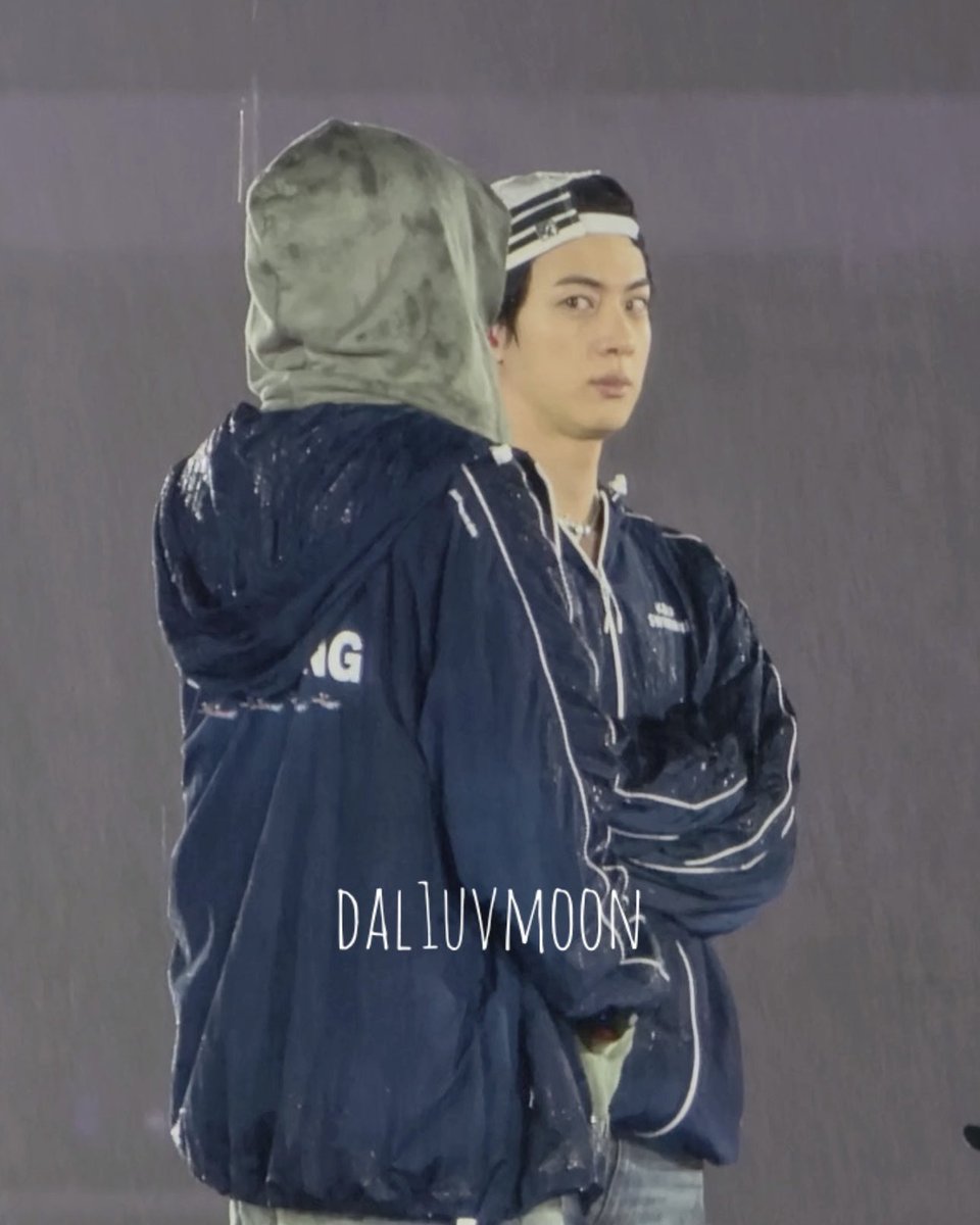 유유𖤐 tweet media