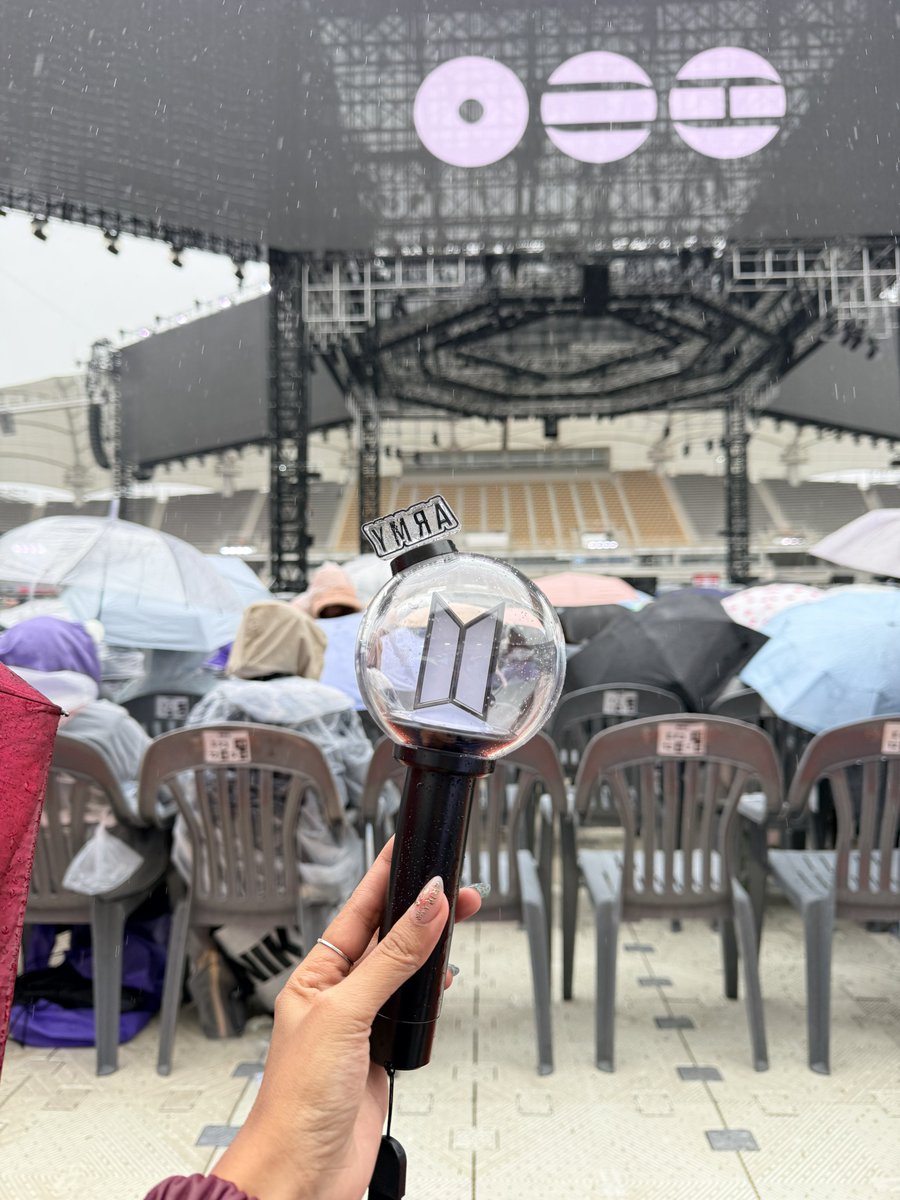 𝒀𝒂𝒂🐬 tweet media