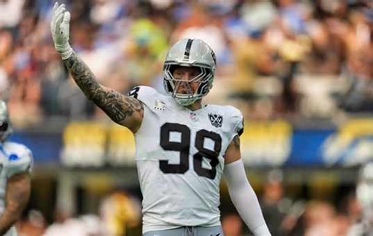 nflrums's tweet image. Maxx Crosby on INSIDER says he would be loved with the #Eagles fan base. #flyeaglesfly