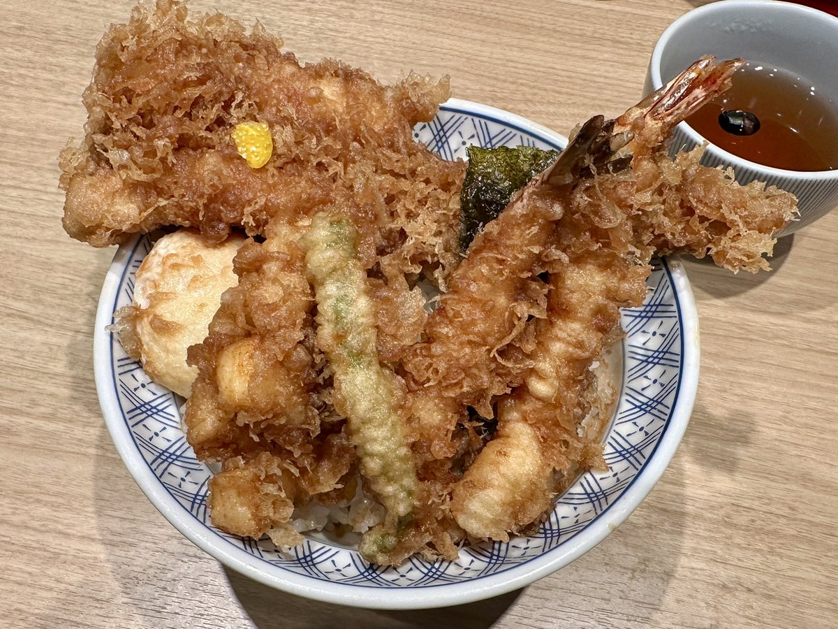 久しぶりに、金子半之助で江戸前天丼
旨すぎます😋

# Otemachi One