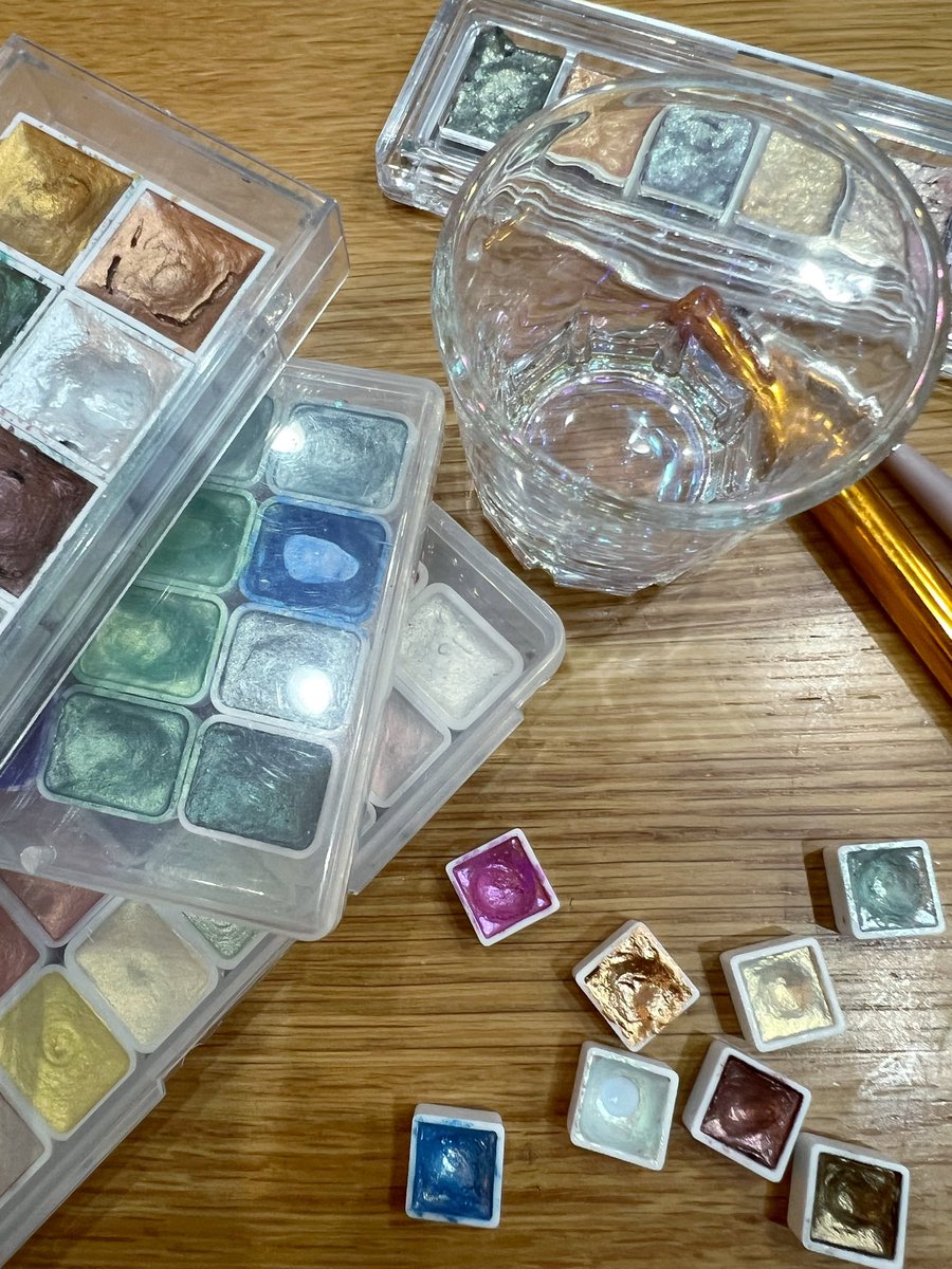 今日は土砂降りー☔️
毎日の温度差についていけないー！！