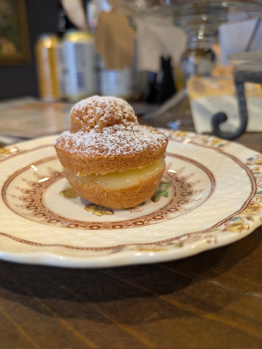 ユリオ tweet media