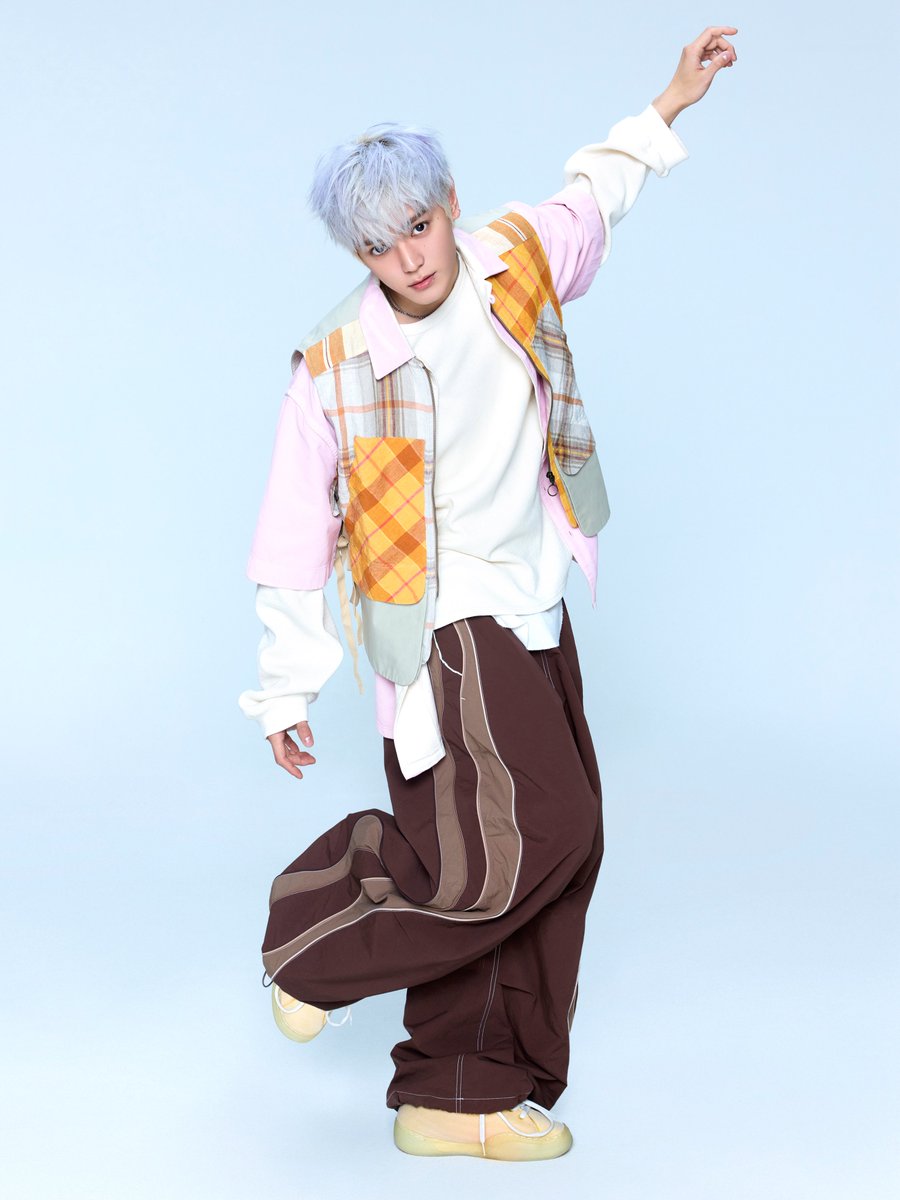 #TAEYONG

NCT 10TH ANNIVERSARY [NCT 2026]
EVERYTHING, ALL AT ONCE, NEO

2026NCT.COM

#NCT_10TH_ANNIVERSARY #NCT