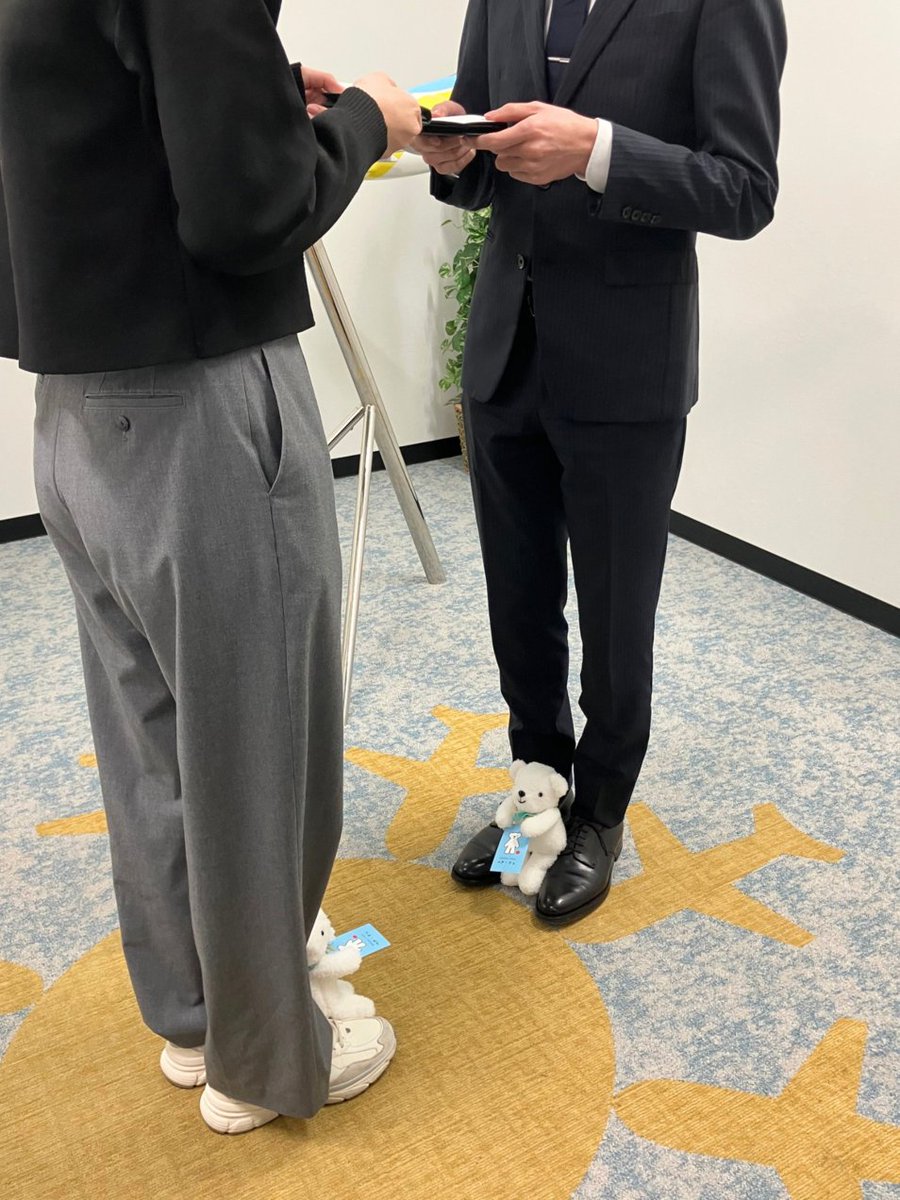airdo_hokkaido's tweet photo. 名刺交換の季節ですね🌸 https://t.co/5mrhsfCrMM
