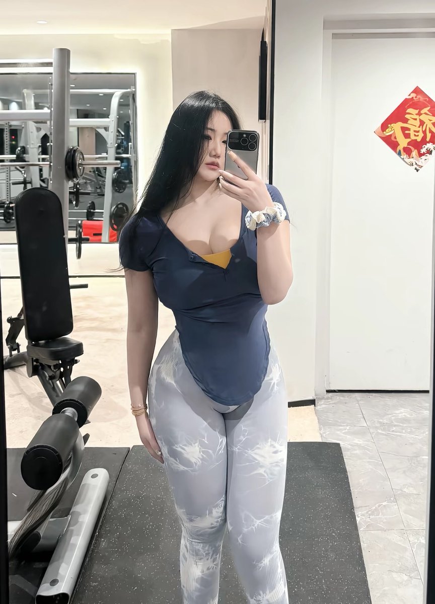 恬恬squat爱臀 tweet media