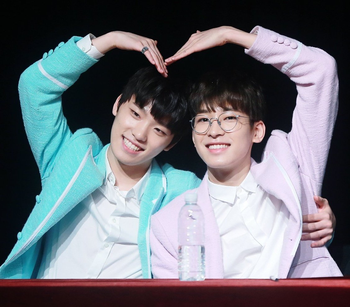 멱살잽이 tweet media