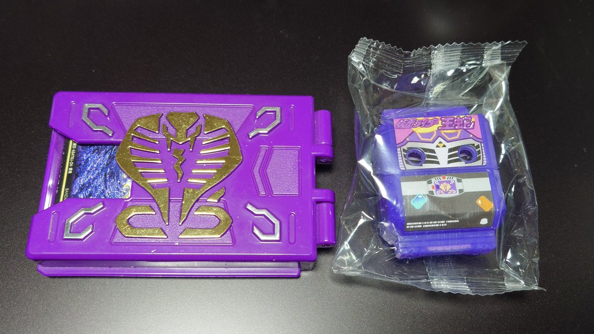 #浅倉威生誕祭2026
#浅倉威誕生祭2026 
#浅倉威 
#仮面ライダー王蛇

4月10日、浅倉威さん、お誕生日おめでとうございます🎉

令和になってもまだまだグッズが増える奇跡!!　素敵過ぎです✨

ここか…祭りの場所は