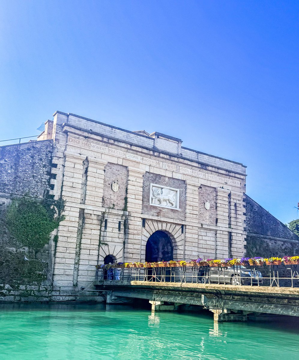 Europe Diaries tweet media