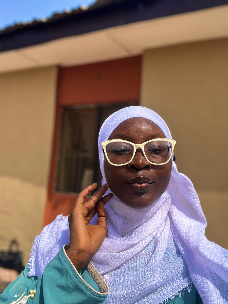 Aish UI/UX Designer 🌹 tweet media