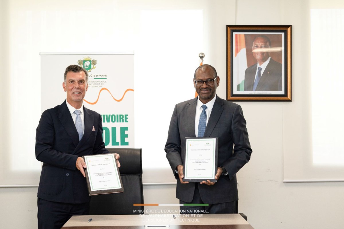 Gouvciofficiel's tweet image. #Éducation | Éducation nationale : le ministère et une entreprise portuaire signent un accord-cadre de partenariat visant à impacter durablement l’école ivoirienne

Abidjan, le 10 avril 2026- Dans l'objectif de contribuer au développement durable du système éducatif ivoirien par
