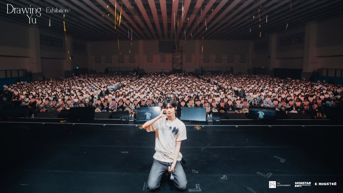 KMONSTAR_GLOBAL's tweet photo. 2026 Chuei Li Yu Encore Fan Meeting 'Drawing Yu : Exhibition‘ in TAIPEI Behind the Scenes

4月從立于的安可見面會揭開序幕，러부단上週的假期過得如何呢？
雖然當天伴隨著傾盆大雨，但依舊澆不熄大家的熱情，所有的尖叫聲與淚水，立于都好好地收藏在心裡了！💕
也多虧러부단的機伶配合，才能在台大體育館實現立于版的音調魔法師🎶
大家也要繼續為立于應援和鼓勵唷！直到下次見面前，러부단要好好照顧自己！🐰💛

🔗高畫質照片這邊請👉https://t.co/esgwn1Q7mj
🔗1:10 團體合照這邊請👉 https://t.co/t4b71qWIsu

主辦單位：MONSTAR ENT., K-MONSTAR
演出策劃：FNC

#최립우 #CHUEILIYU #Drawing_Yu_Exhibition