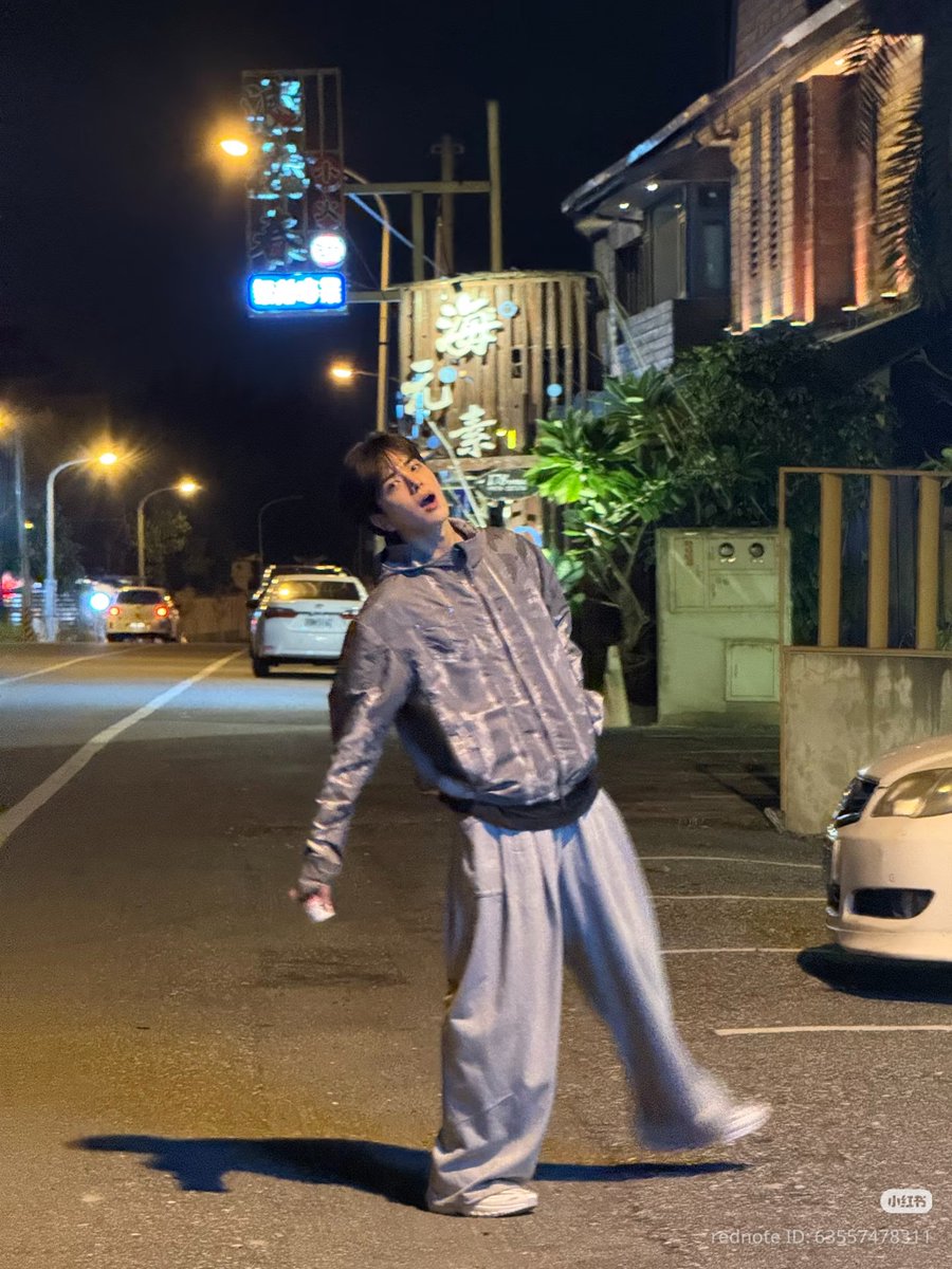 ️️︎ ︎ tweet media