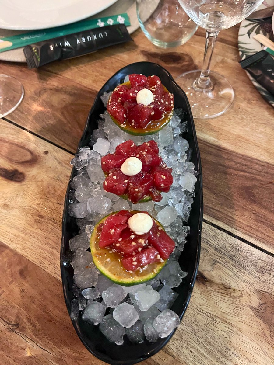 ignacio_lecea's tweet photo. Ronqueo de Atún Rojo en Restaurante Casa de Fieras https://t.co/HrI6Y6WEoi