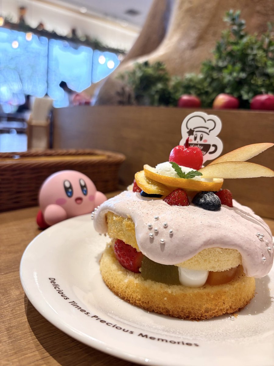 Ctake02's tweet photo. 早いけどカービィちゃん祝ってきた🎂 https://t.co/pu22gHi22Z