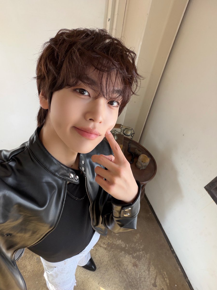 CRAVITY OFFICIAL tweet media