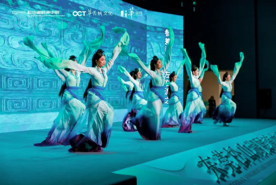 MetaGuangdong's tweet image. The Dongguan Songshan Lake Exhibition and Performance Centre is officially open! 🏛️ Featuring a unique "theater + exhibition hall" layout, the new landmark is set to become a cultural hub for Dongguan and the GBA. 🎭

#Dongguan #SongshanLake #Culture #GBA #Architecture