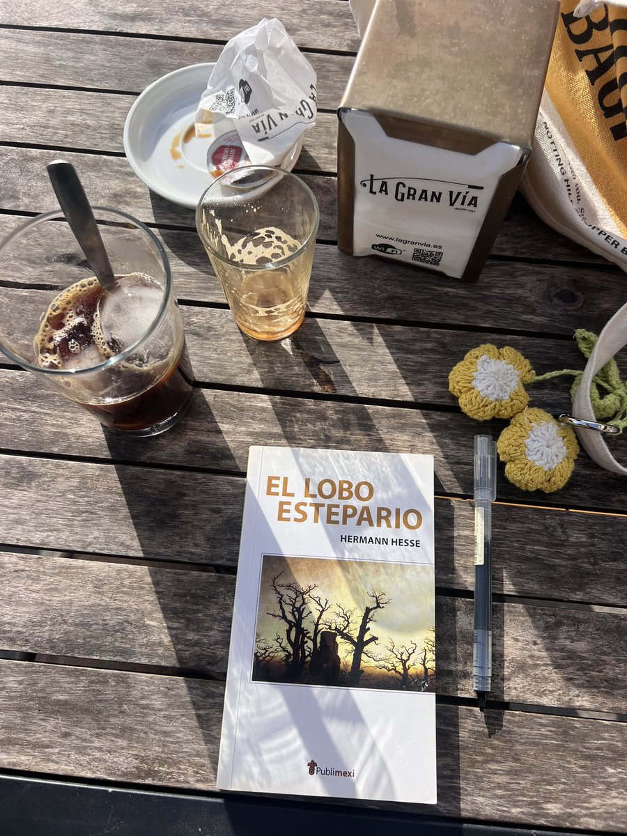 paolarglez's tweet photo. Siempre vuelvo a Hermann Hesse. https://t.co/gpthGIIrBH
