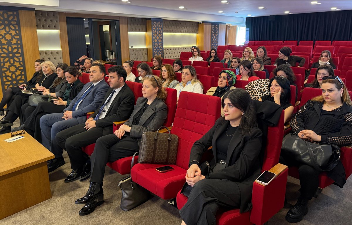 TİM WINGS Kadın İhracatçılar İçin Yol Haritası Toplantıları serisinin dördüncüsü, 9 Nisan 2026 tarihinde, Doğu Karadeniz İhracatçılar Birliği ev sahipliğinde Trabzon’da gerçekleştirilmiştir.

Kadın ihracatçılarımızın küresel pazarlarda daha etkin rol almasını desteklemek amacıyla