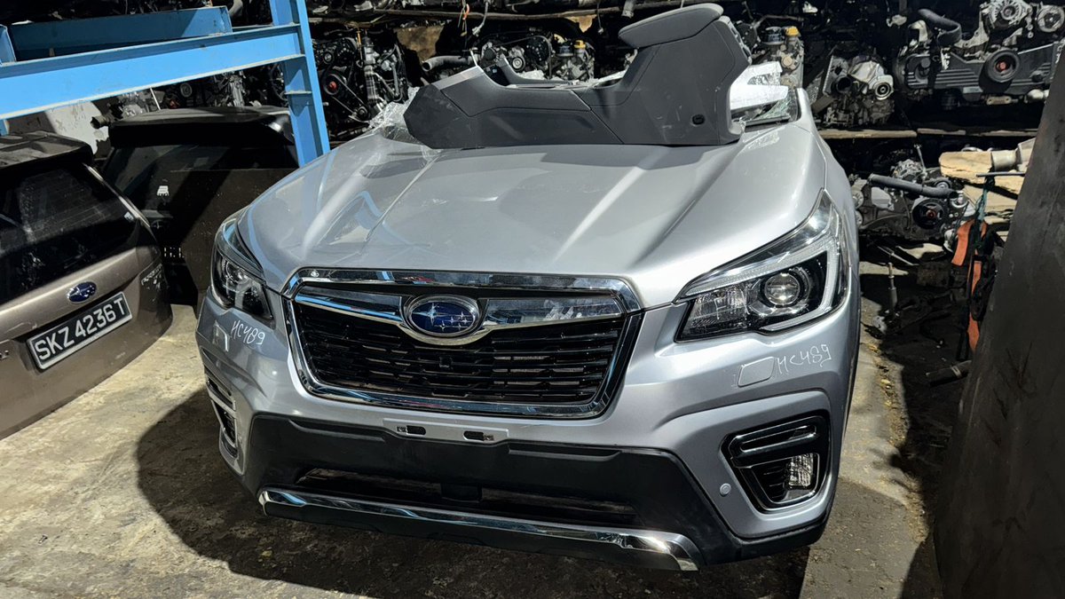 Murakariuki's tweet photo. If you own this Subaru Forester X Break, please for the love of all that holy, usigongwe. 

Nose cut pekee ni 860k 🙆🏾‍♂️🙆🏾‍♂️

Na Dubai napata more expensive. https://t.co/bfkGzVr9oH
