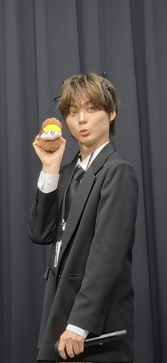 Kungnabee1's tweet image. โอเคหน้าเหมือนกัน☺️
#홍 #김홍