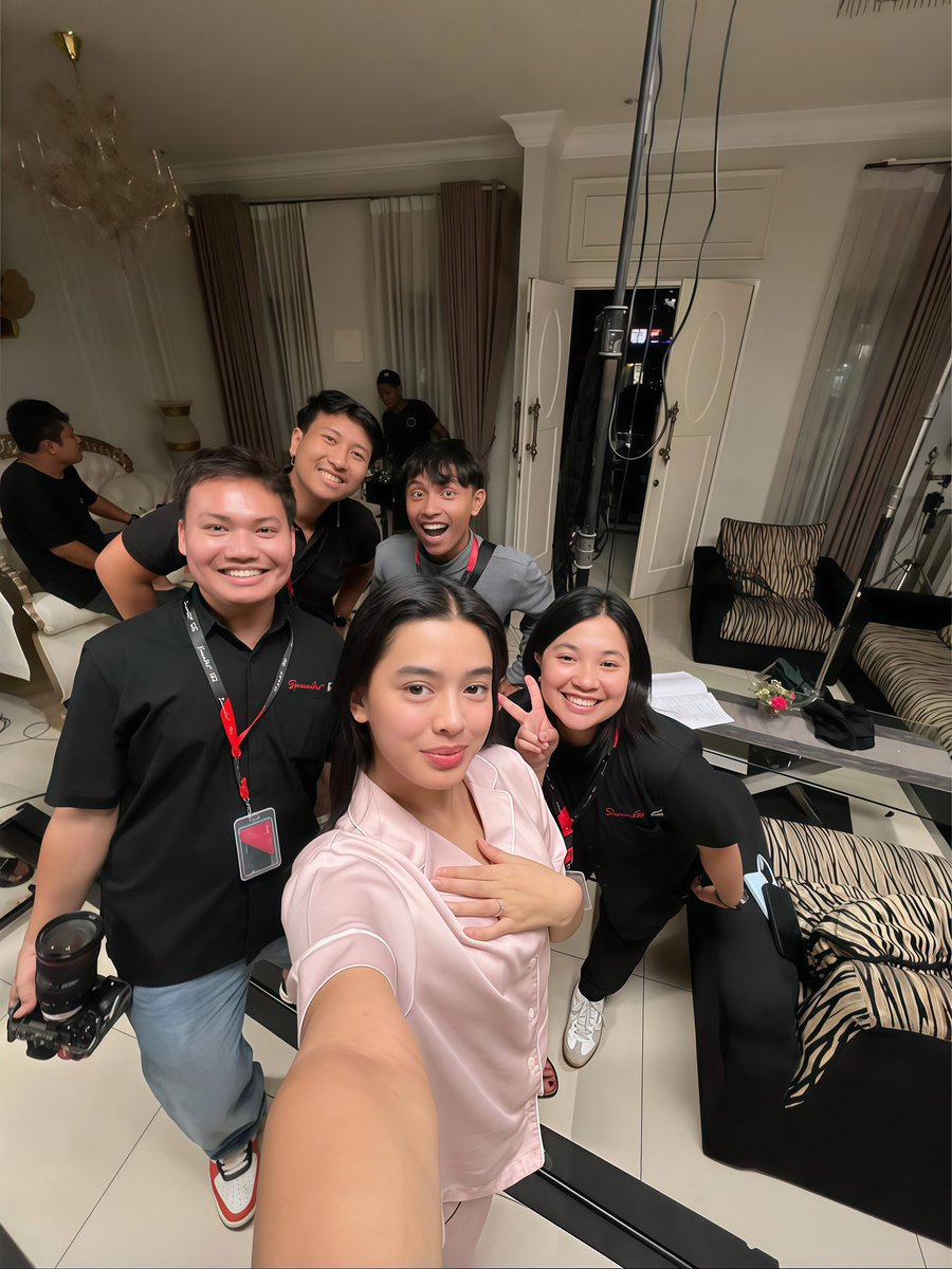 𝙴𝚁!! tweet media