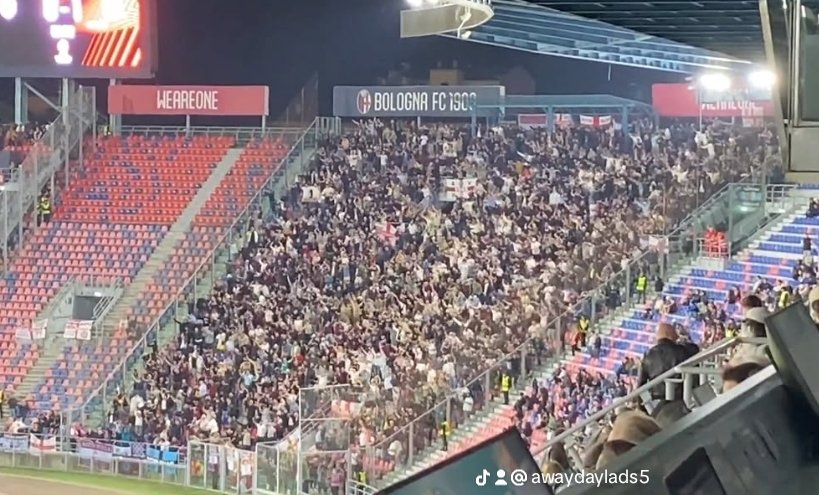 awaydayladsfs's tweet image. villa fans at bologna last night.
semi-final pending....

#villa #semifinal #europaleague #astonvilla #bologna
