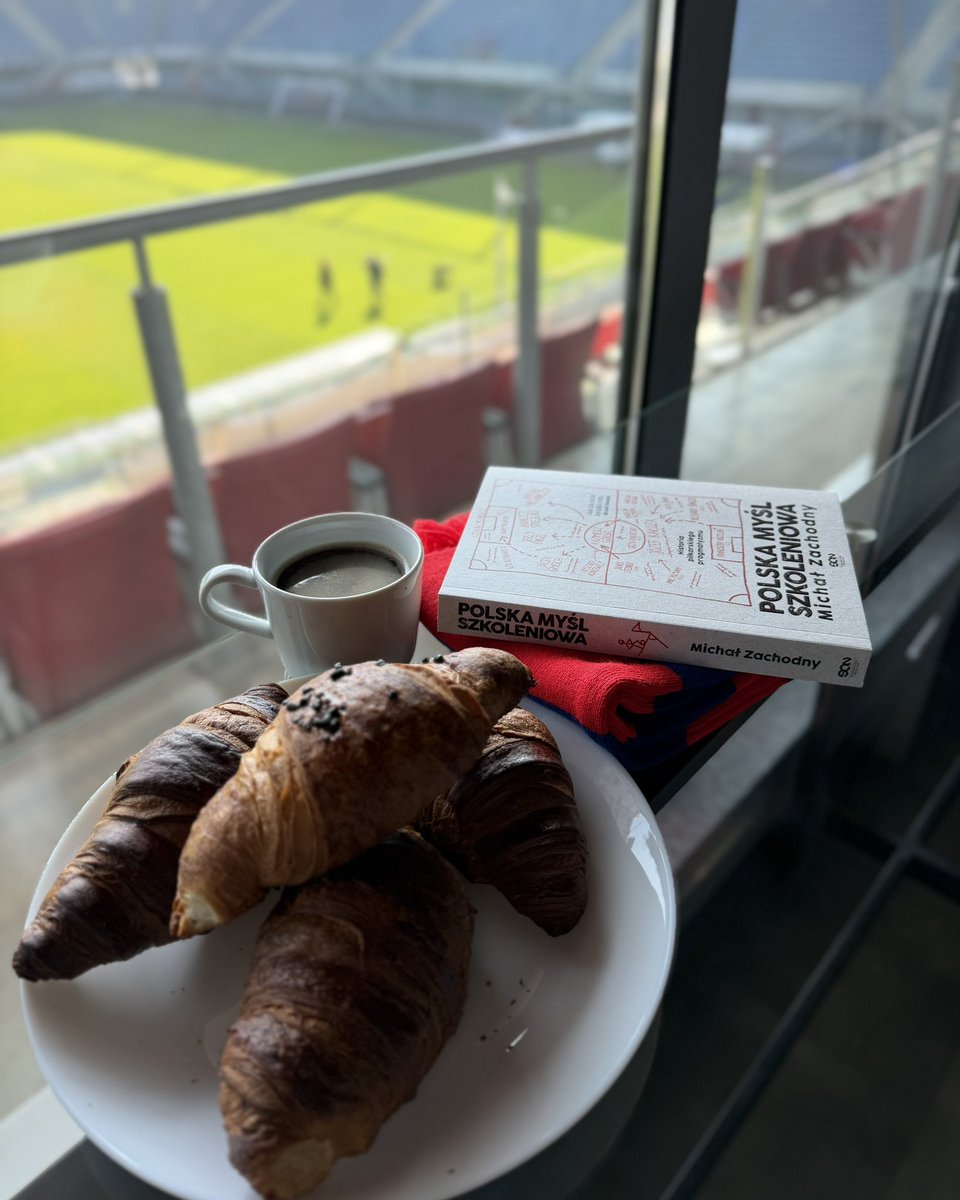 PiastGliwiceSA's tweet photo. O 11:00 startujemy z #HaloOkrzei!
Przygotujcie sobie kawę i widzimy się na #PGTV! 🎥
Transmisja ➡️ https://t.co/KV5sS8wcwI https://t.co/TCwH3HuFlT