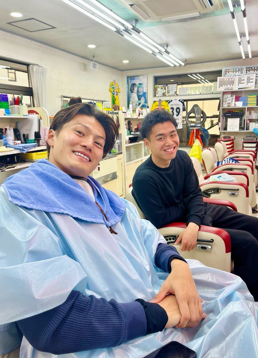 Kitada1111's tweet photo. いつも本当に仲の良い両選手… #仲良しタクミ⚽️今後の #ダブルタクミ ゴールも期待しております🔥🔥💪🏼いつも✂︎💇有難うございます🙏WIN BY ALL!#ジェフ1 #jefunited #千葉 #市原 #理容室 #北田理容店 https://t.co/KMfcdiyGdU