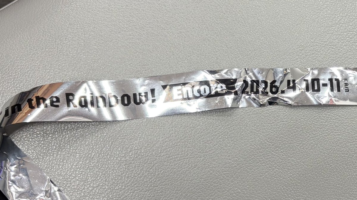 mimasa_01's tweet photo. 【譲渡】にじさんじ にじさんじ WORLD TOUR 2025 Singin’ in the Rainbow！ Encore 銀テープ 銀テ

譲 : 3点

多少の折れあり、1点激しい折れあり(写真2枚目)

手渡し⤵
現在府中駅付近、後ほど現地に戻ります
夜公演終演後もしばらく現地に残ります

郵送での譲渡可(求:送料) https://t.co/tTWKZdN9b7