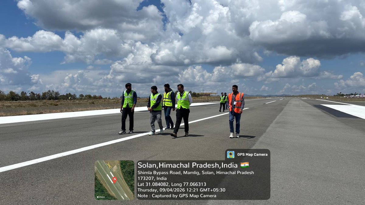 aaismlairport's tweet image. 🛫️ Shimla Airport conducts Joint Fortnightly Inspection &amp;amp; FOD Walk 📻. Ensuring runway safety &amp;amp; operational excellence! #ShimlaAirport #AviationSafety
@AAI_Official 
@MoCA_GoI