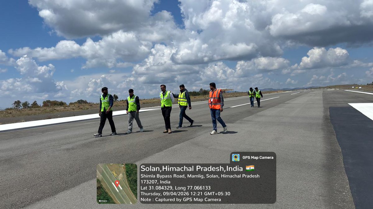 aaismlairport's tweet image. 🛫️ Shimla Airport conducts Joint Fortnightly Inspection &amp;amp; FOD Walk 📻. Ensuring runway safety &amp;amp; operational excellence! #ShimlaAirport #AviationSafety
@AAI_Official 
@MoCA_GoI