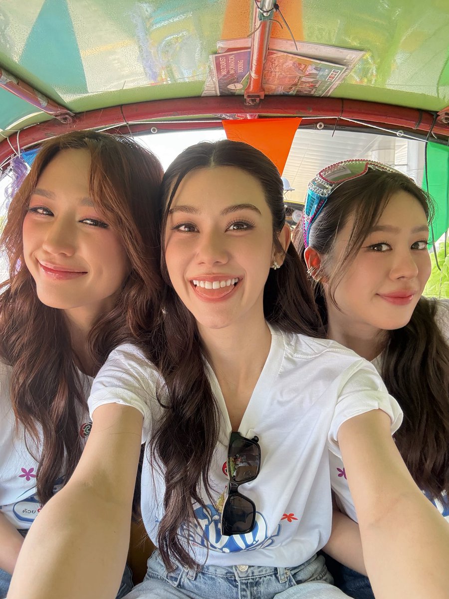 Lalinalena 🦋 tweet media