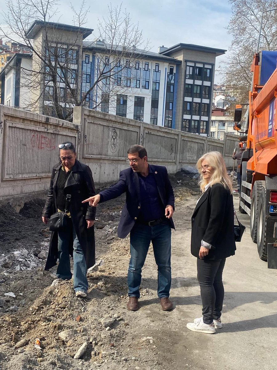 IslambeyMuhtar's tweet photo. Aşkla mahalleme Hizmete devam 
Gökyüzünün maviliği kadar ferah, Duruşumuz kadar onurlu ve yaptığımız her işte güven veren bir duruşla yolumuza devam ediyoruz.

#fyp #islambeymuhtarı #keşfet #orhanadak #muhtar #keşfetteyizzz #keşfetteyizzz #eyüpsultan #içişlerbakanlığı #orhanadak https://t.co/EHcJWTtn6W