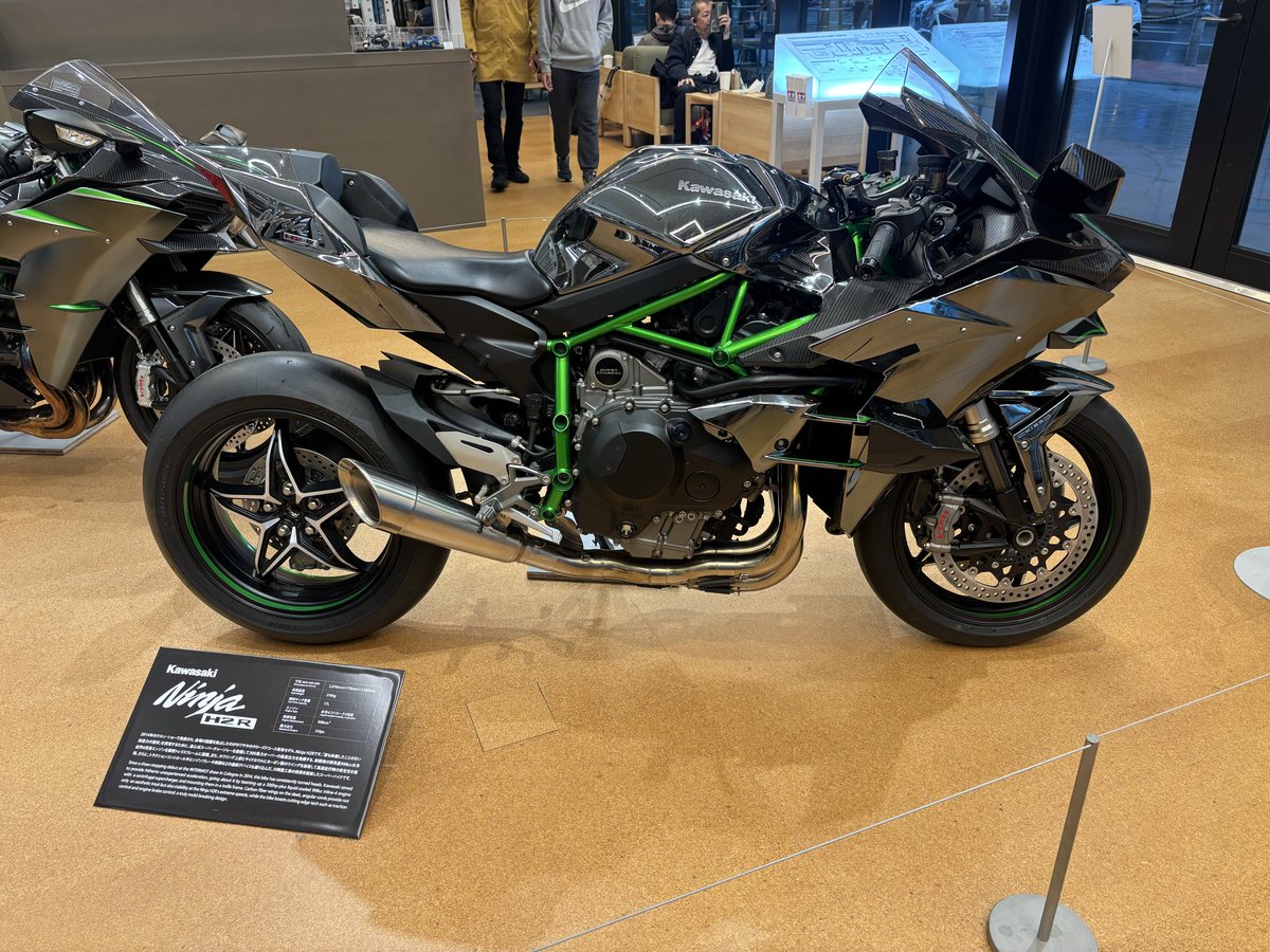 もともと tweet media