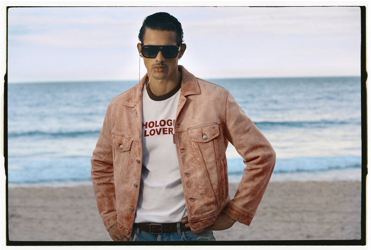 DSQUARED2 tweet media