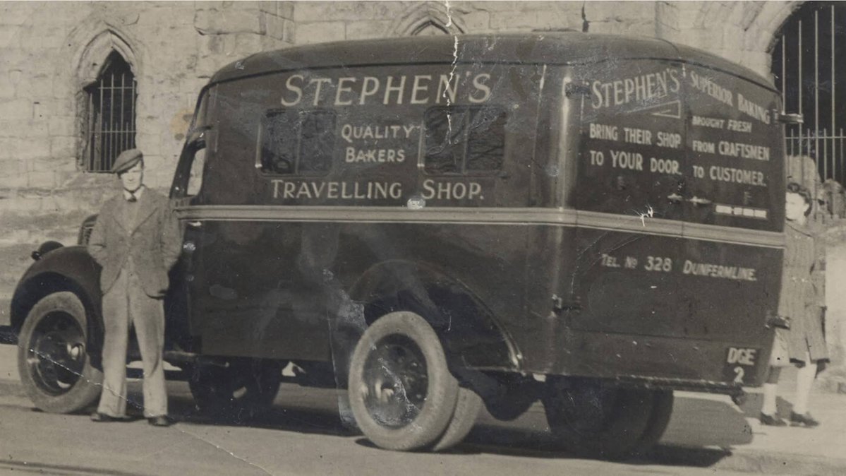 Ivycottagebaker's tweet image. #FlashbackFriday bread van picture of the day @WeirsSusan @oakroyd #bread #bakery #breid #history #heritage