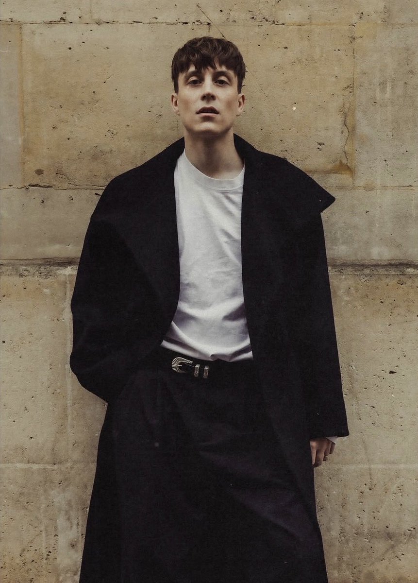 On célèbre les 30 ans de notre très cher Loïc Nottet aujourd’hui 🥳
Joyeux anniversaire ❤️💫