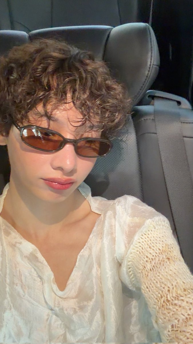 Modnidaa tweet media