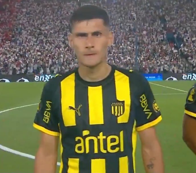 MONUMENTAL PARTIDO DE LUCAS FERREIRA.

Honor a quien se lo merece.