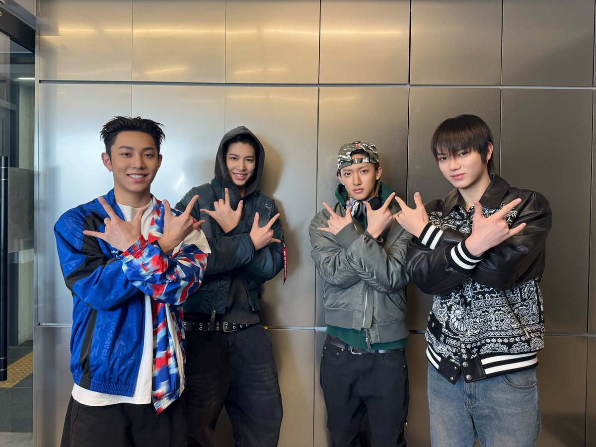 자스 ✮ tweet media