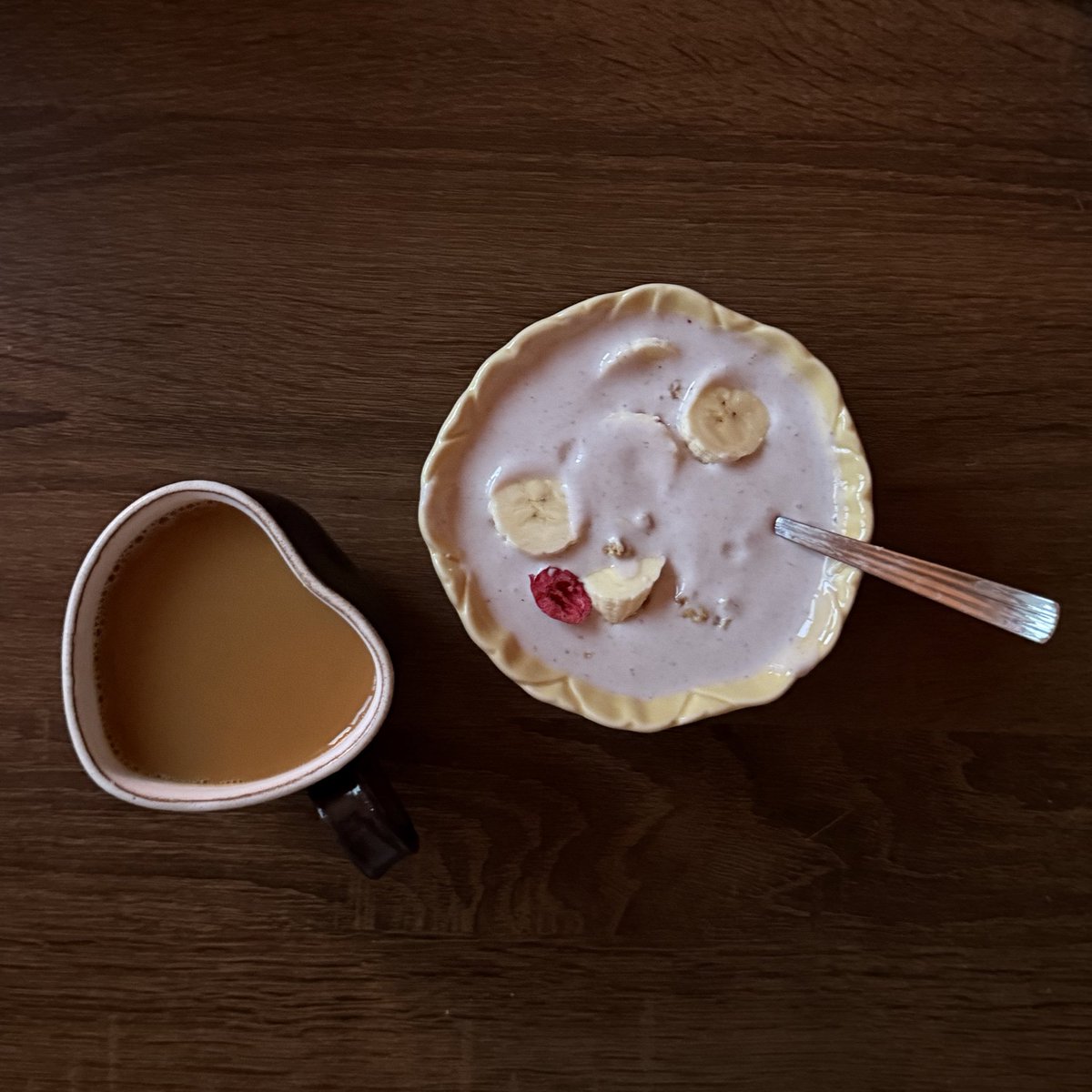 38caIs's tweet photo. what if my brain could understand that it’s not everything or nothing.. lol here’s my breakfast b4 work so my nervous system understands not to eat everything in my sight soon https://t.co/wHTTX4V0C9