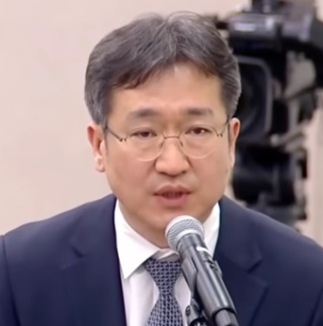 "침묵은 악의 방관자" tweet media