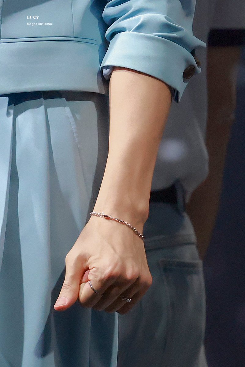 𝙇𝙐𝘾𝙔 tweet media